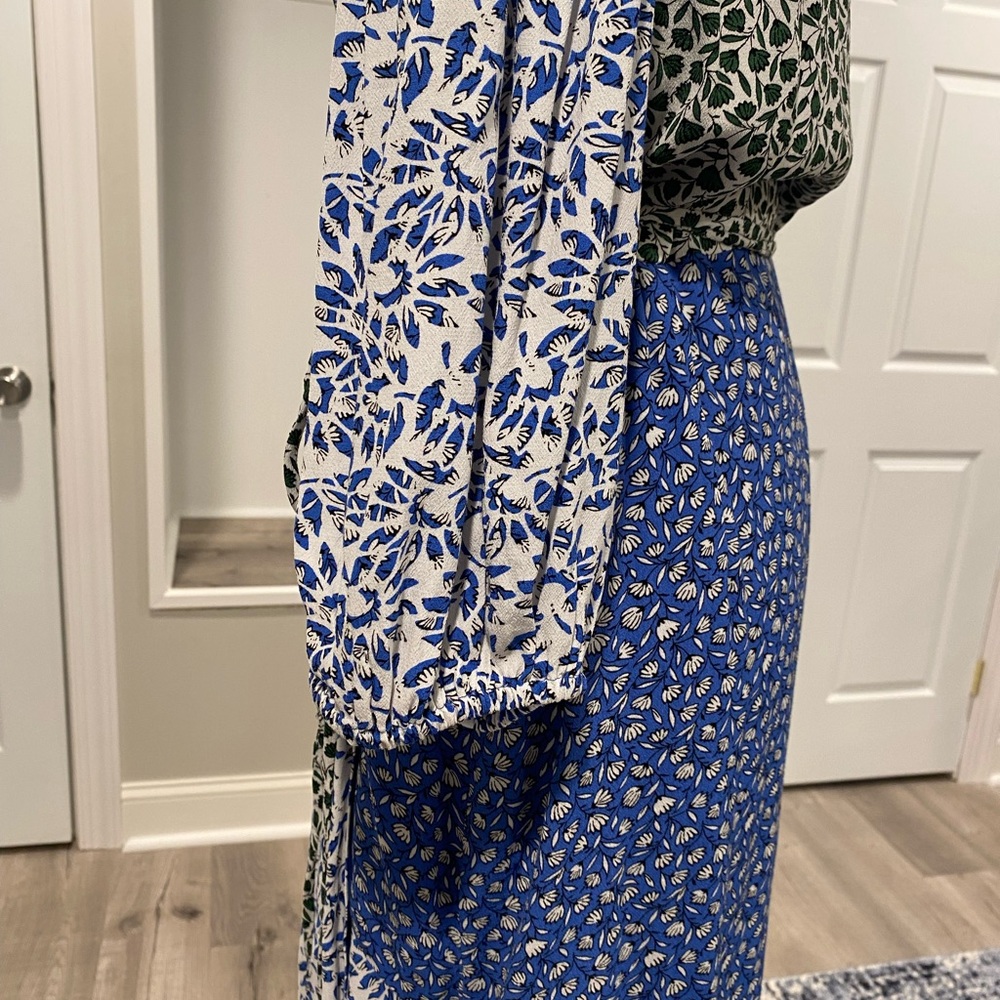 Floral Wrap Flare Dress - Picture 11 of 16